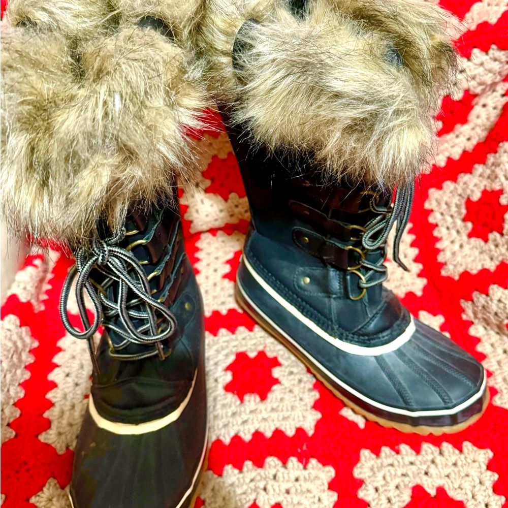 JBU boots sizes 6.5 new without boxes. pretty and comfortable